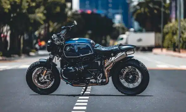 Les atouts et contraintes de la moto en milieu urbain