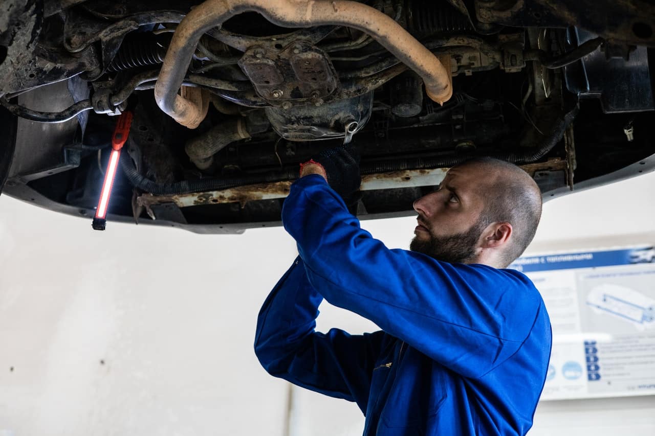 Pièces auto d'occasion : 4 bonnes raisons de les choisir - Système Auto