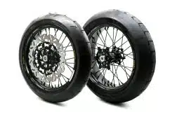 pneu pour un supermotard